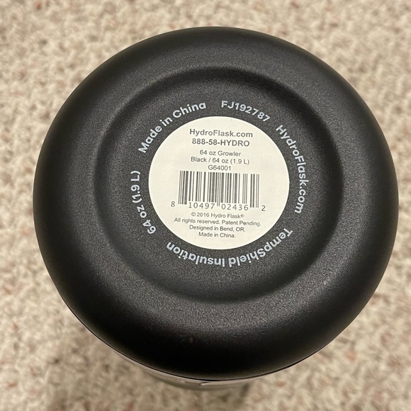 new Hydro Flask 64 oz Growler Bottle - Black - Picture 2 of 6